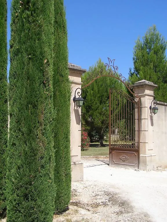 L'Oustau De Mistral Hotel Eyragues Vendégház